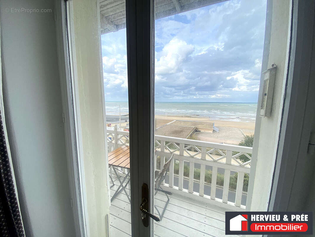 Appartement à LUC-SUR-MER