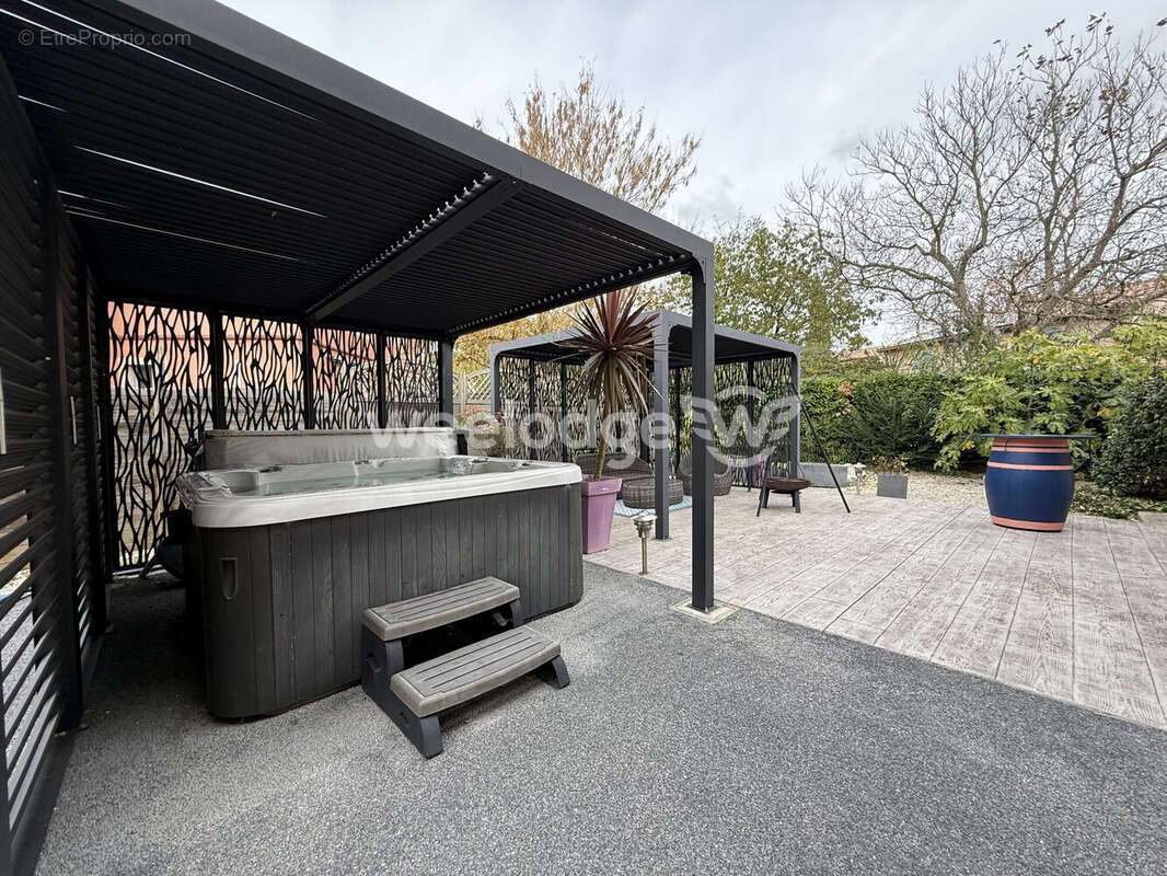 Maison à CORNEBARRIEU