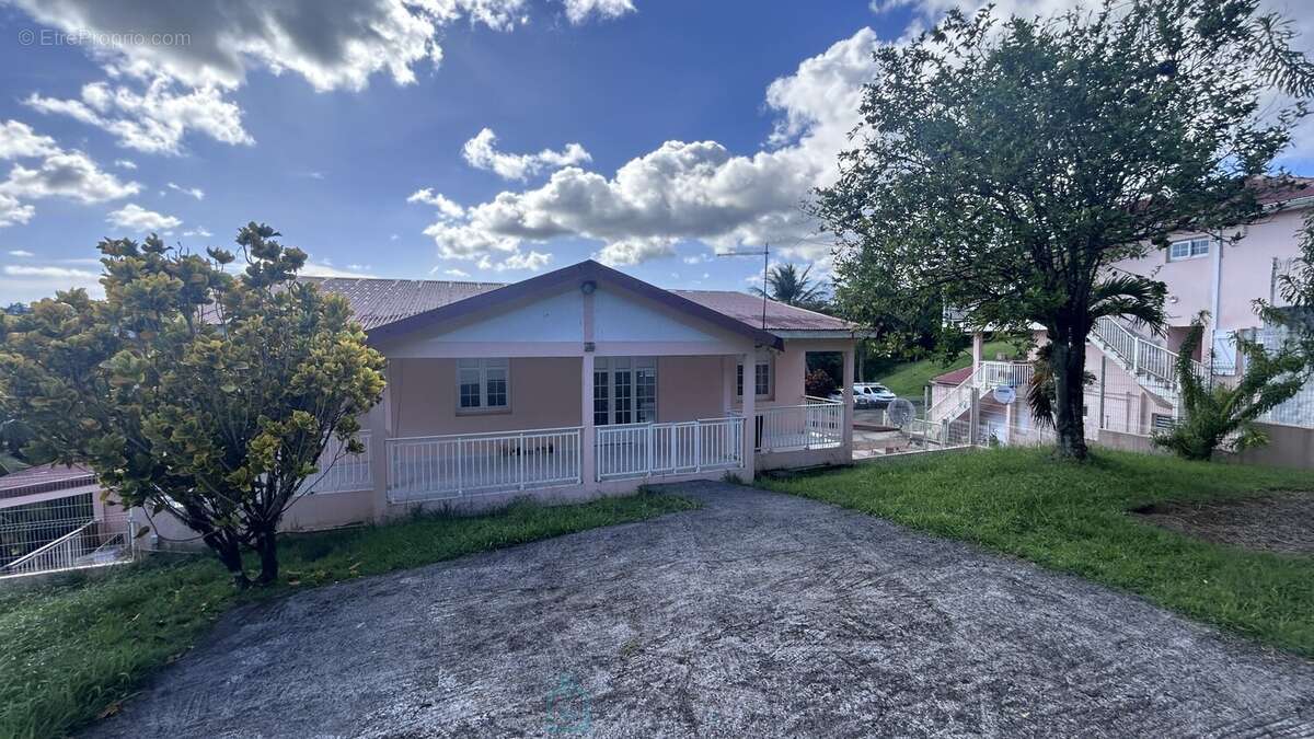 Maison à LE LAMENTIN