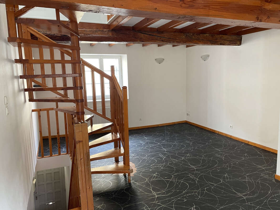 Appartement à PONT-DU-CHATEAU