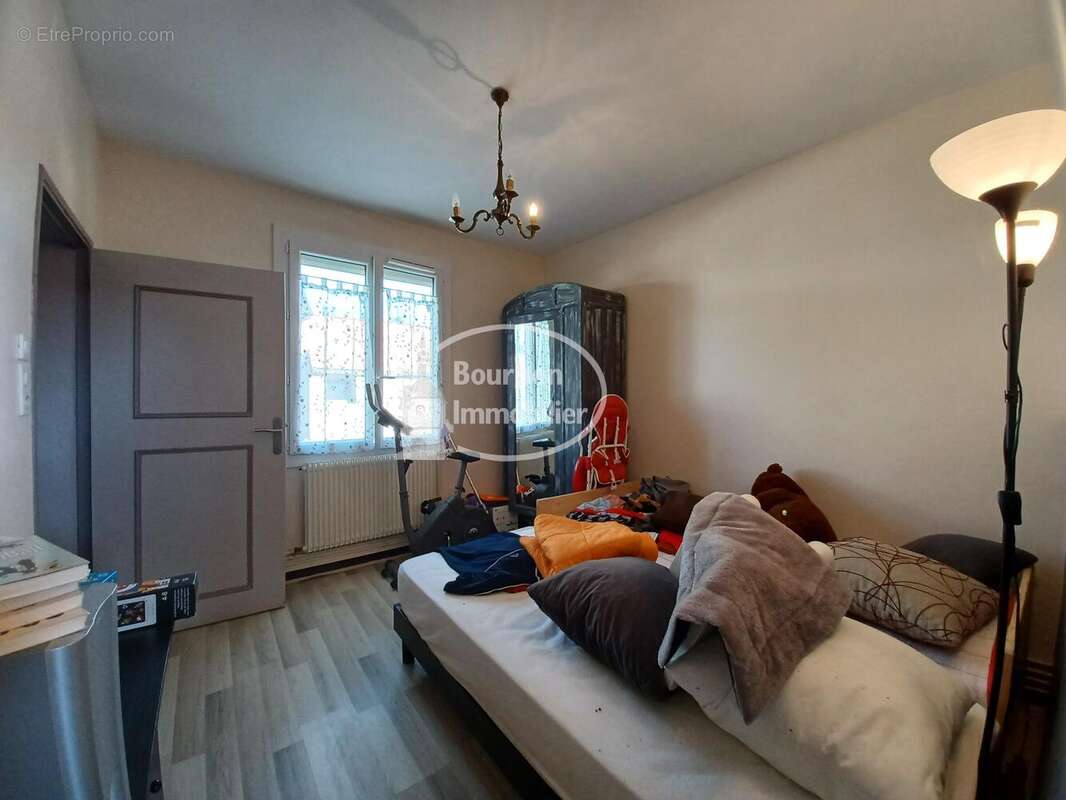 n°8 - Maison à GARNAT-SUR-ENGIEVRE