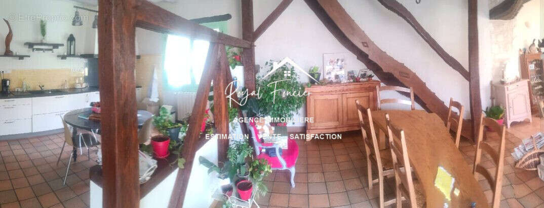 Maison à VAUX-SUR-VIENNE