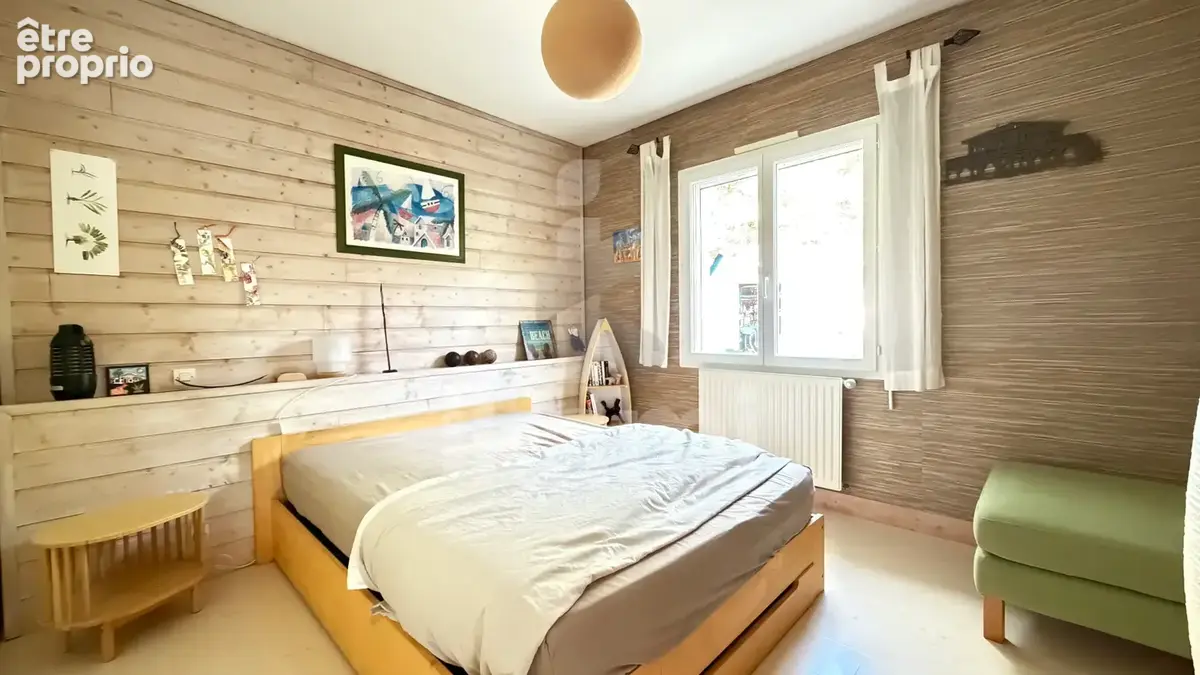 Salles   Élégante maison de plain-pied avec piscine dans un écrin de verdure - photo 7