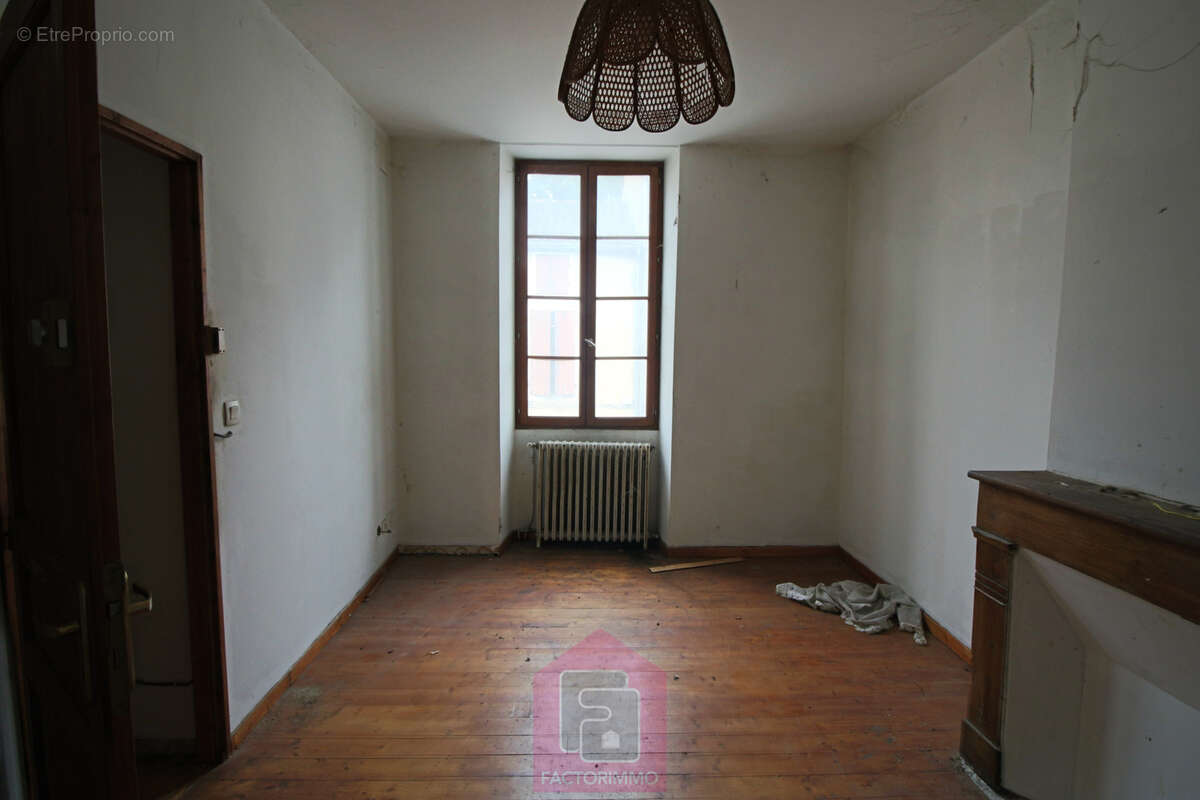 Maison de village avec possibilité  local commercial - photo 2