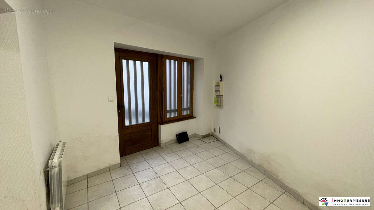 Maison à DECAZEVILLE