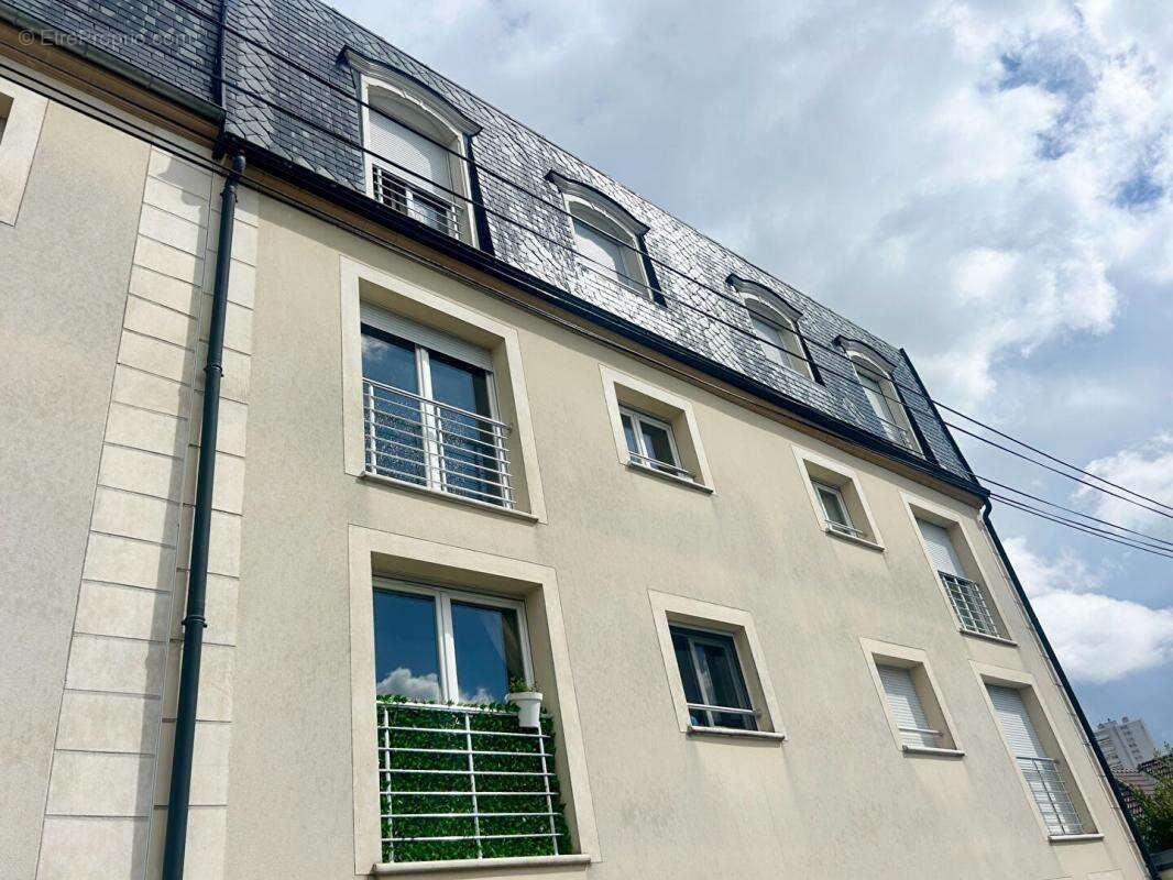 Appartement à FONTENAY-SOUS-BOIS