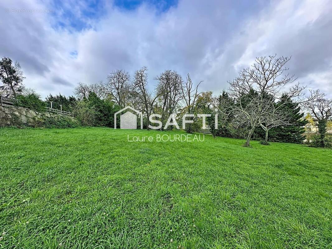 Photo 1 - Terrain à VACQUIERS