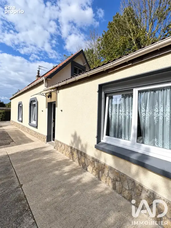 Photo 1 - Maison à SAINT-LEONARD