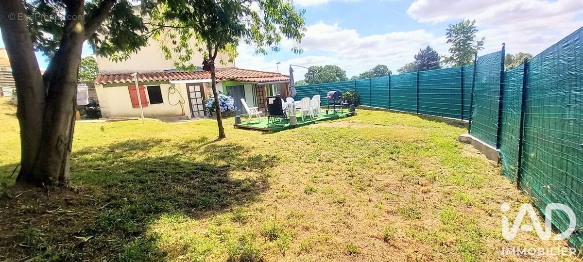 Photo 1 - Maison à VENANSAULT