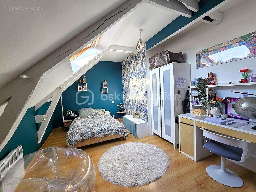 Maison à BOURG-DES-COMPTES