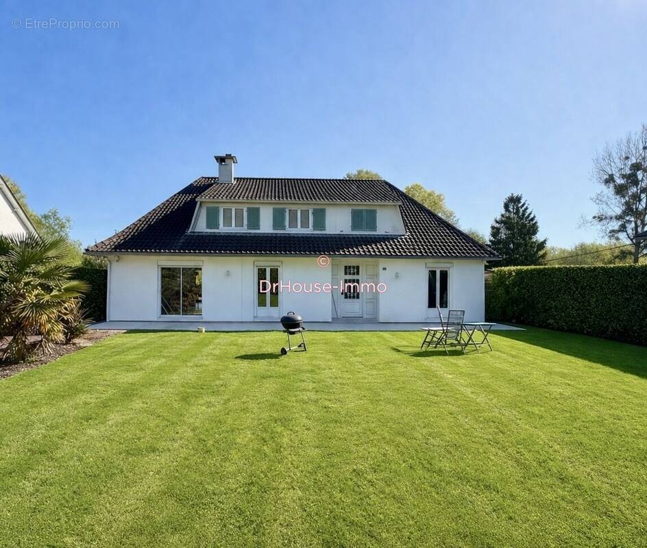 Maison à ARQUES-LA-BATAILLE
