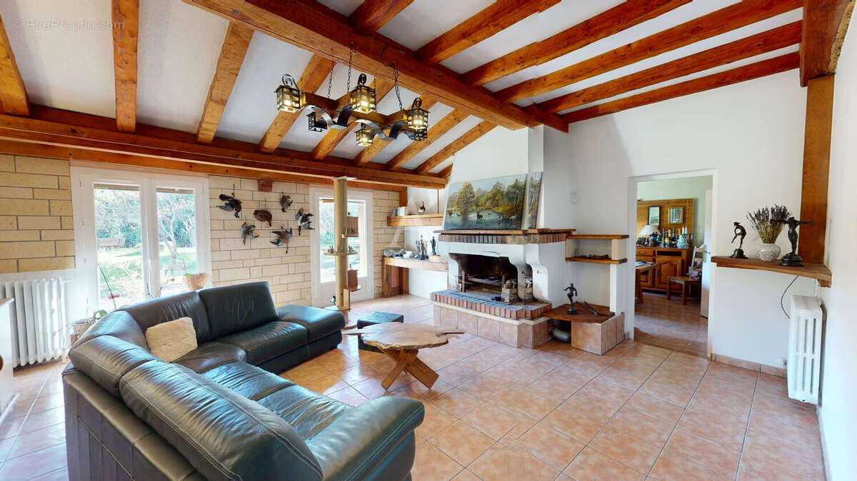 Maison à SURY-AUX-BOIS