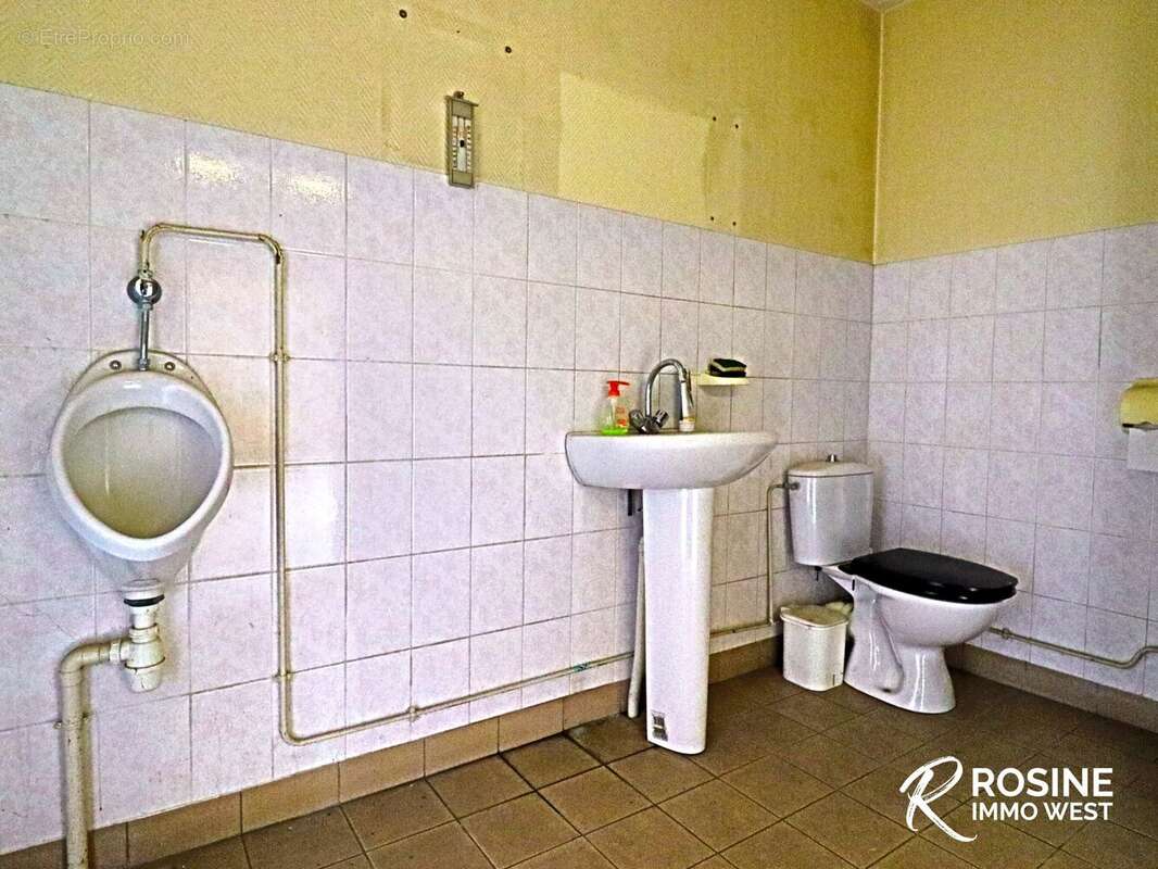 Parking à BEAUFORT-EN-VALLEE