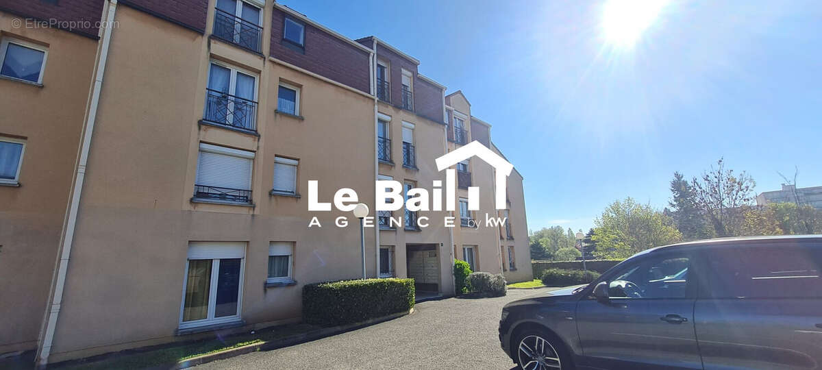 Appartement 60 m² à Osny  - photo 9