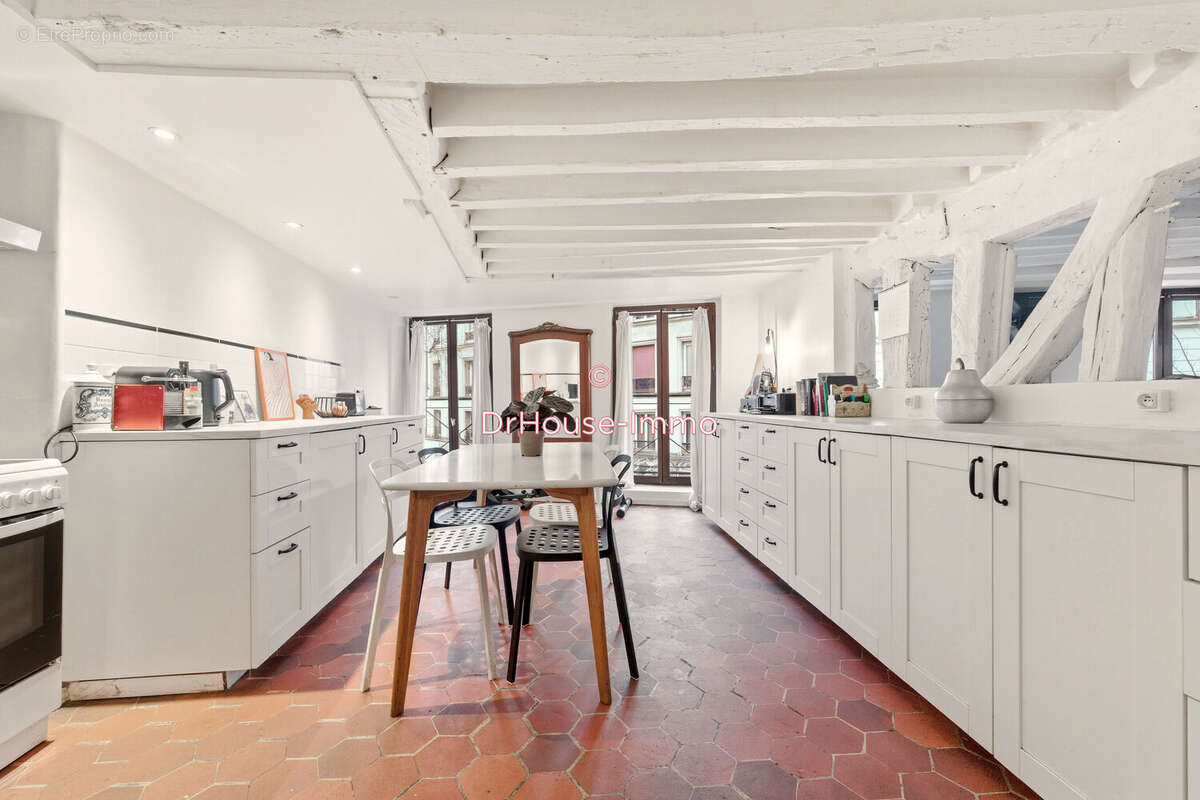 Appartement à PARIS-11E