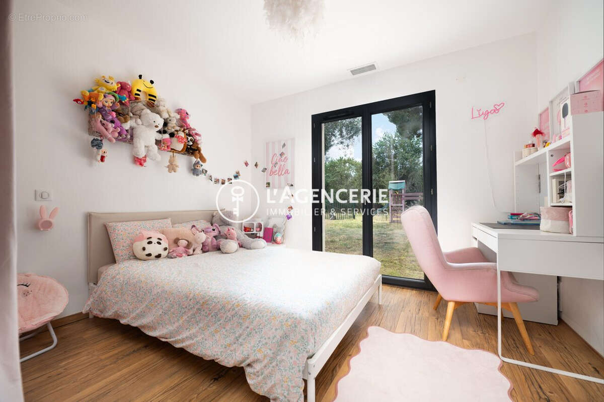 Maison 186 m² à Cornebarrieu  - photo 9