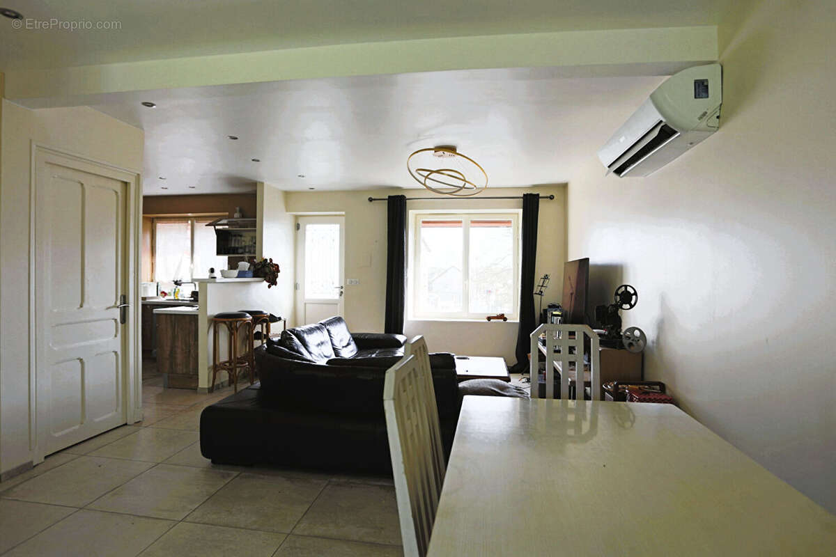 Maison à COMMENTRY