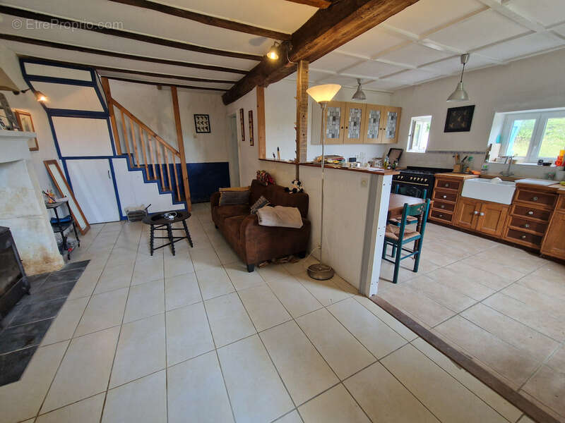 Maison à vendre 3 pièces SAINT CREPIN (17) - photo 2
