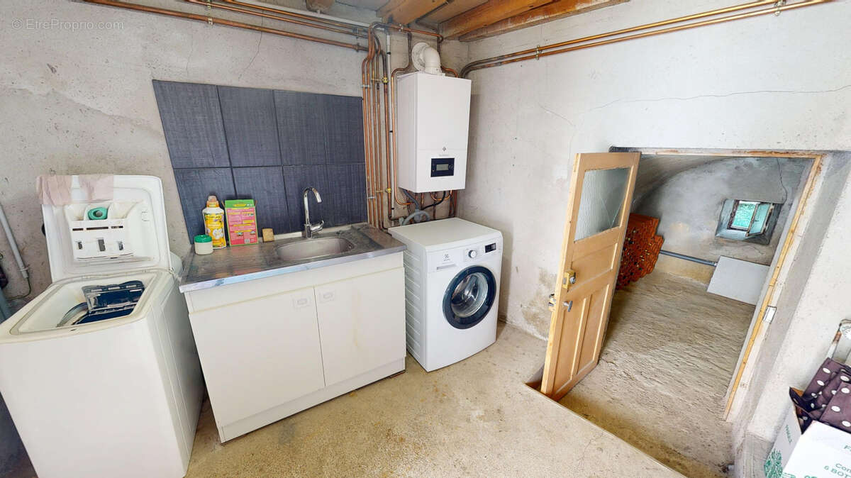 EN EXCLUSIVITE ! le prix d'un grand appartement! Maison de bourg de caractère rénovée, avec garage et terrasse - photo 14