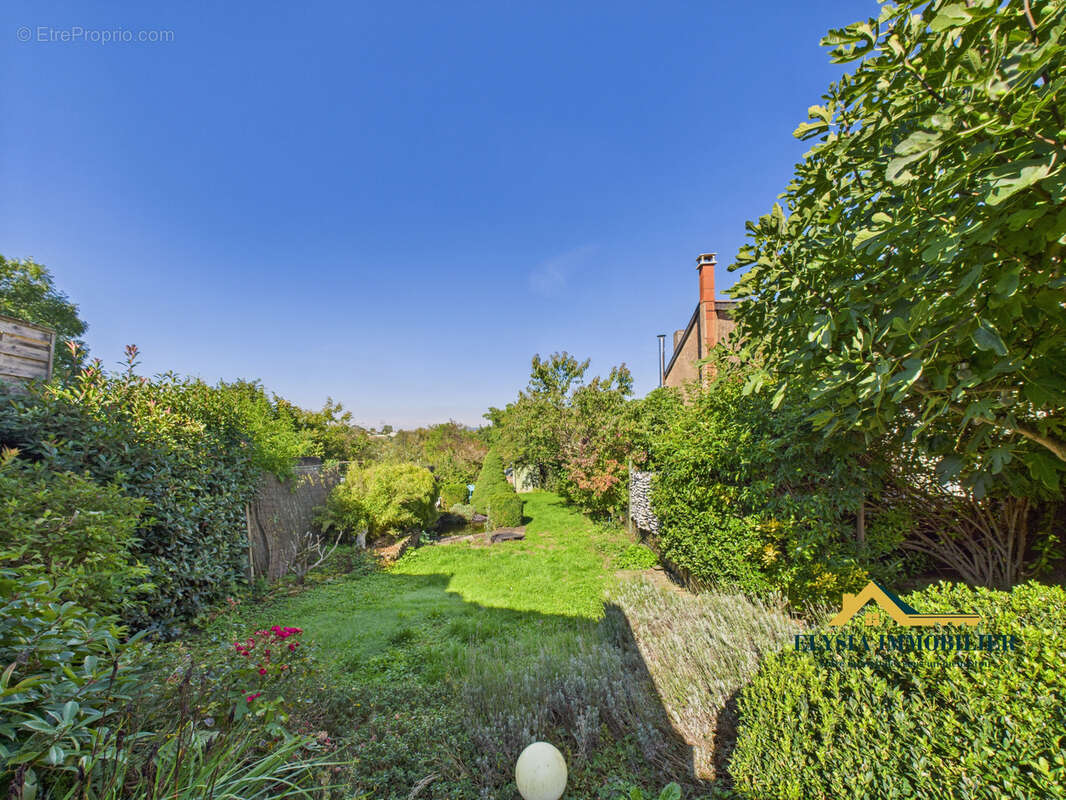 Maison à POMMERIEUX