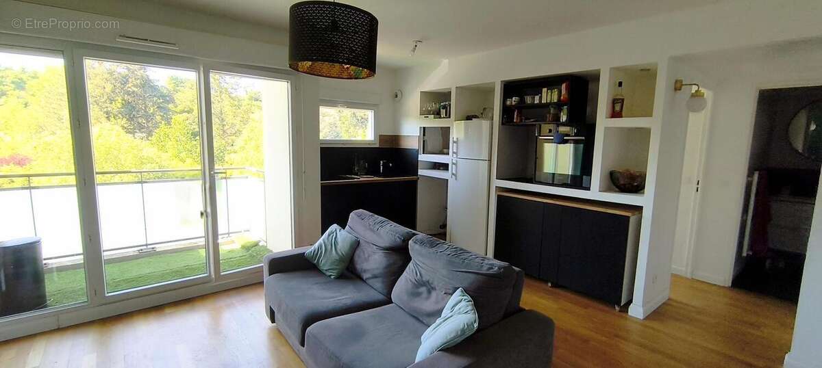 Photo 2 - Appartement à NEUVILLE-SUR-SAONE