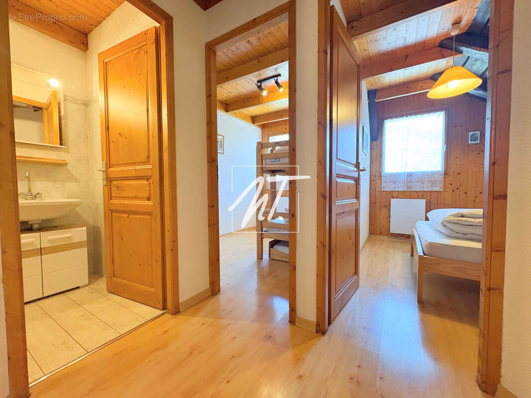 Appartement à MORILLON