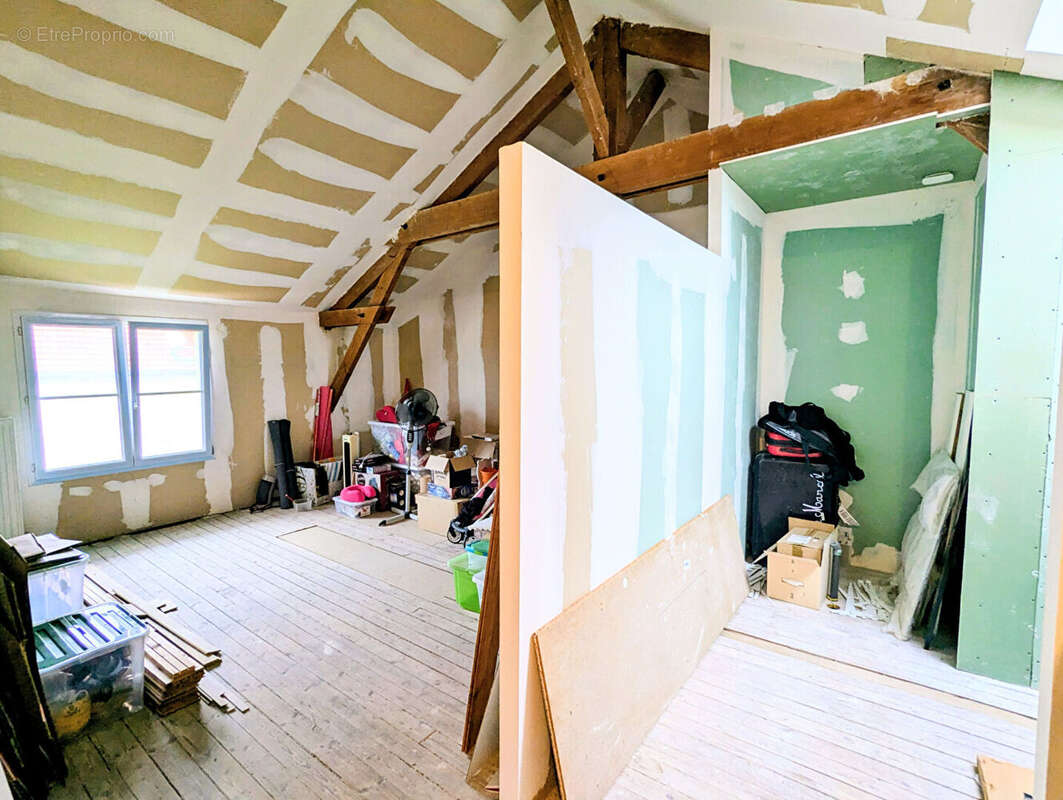 Maison à CORMICY