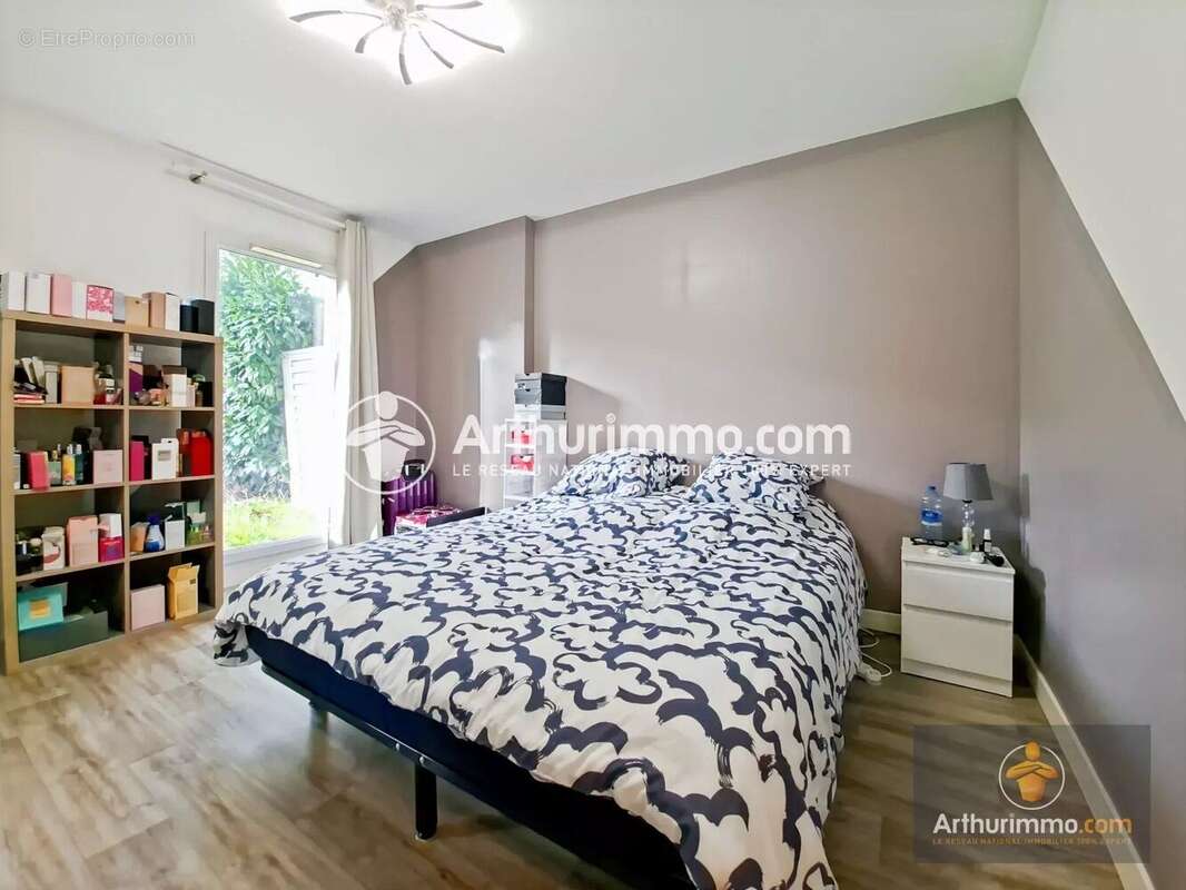 Appartement à SAINT-PIERRE-DU-PERRAY