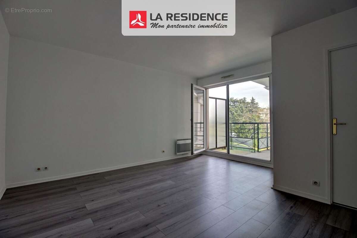 Appartement à SARTROUVILLE
