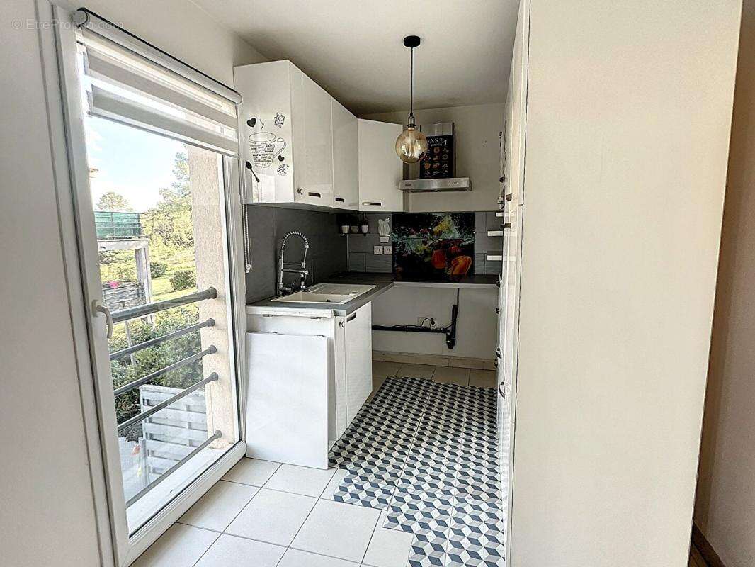 Appartement à ROQUEBRUNE-SUR-ARGENS