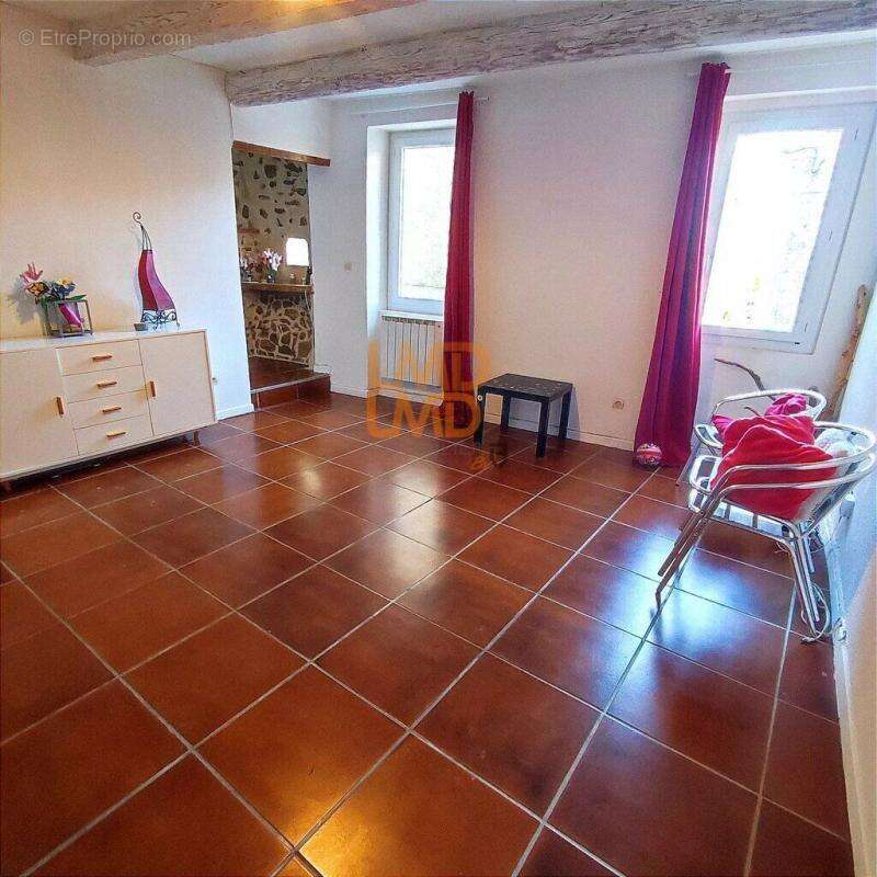 Maison à SAINT-JEAN-DE-SERRES