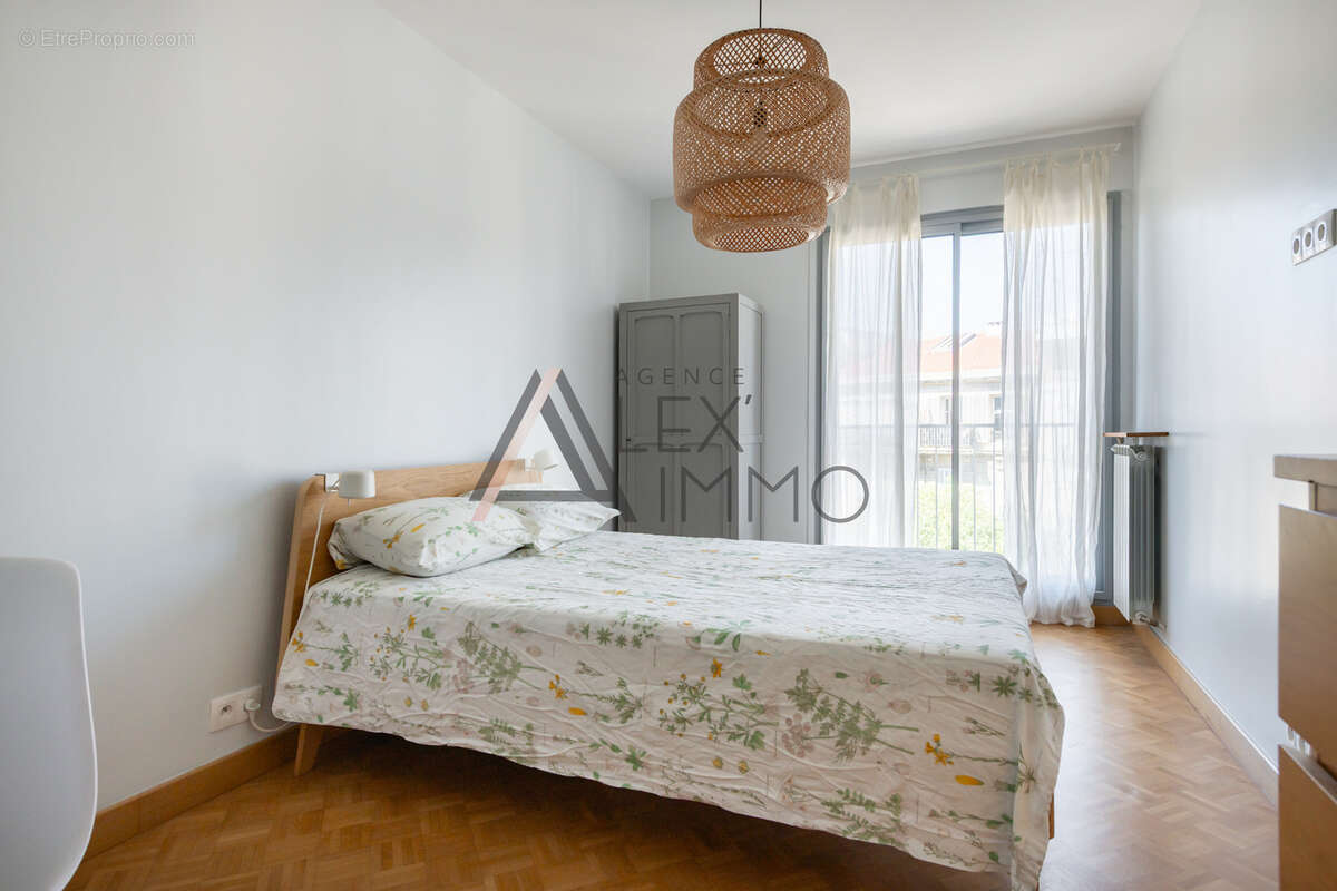 Appartement à MARSEILLE-5E