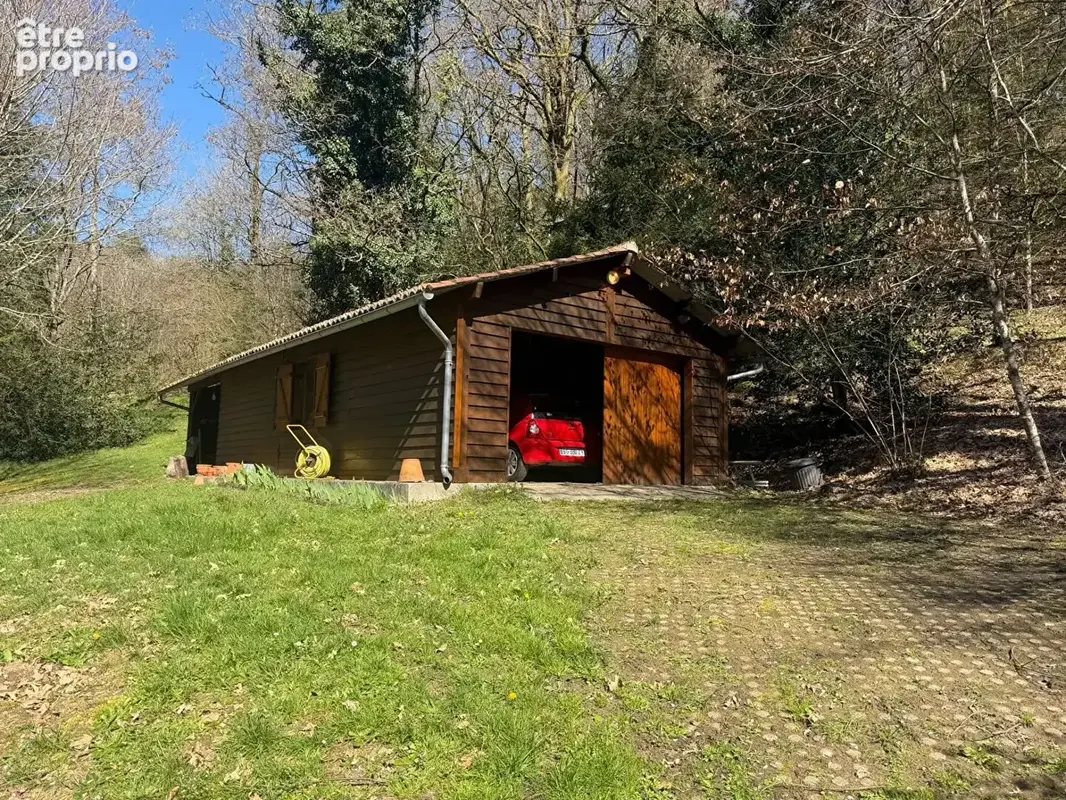 Propriété de 11 hectares avec maison, dépendance, et 2 étangs, entourée de bois. - photo 11