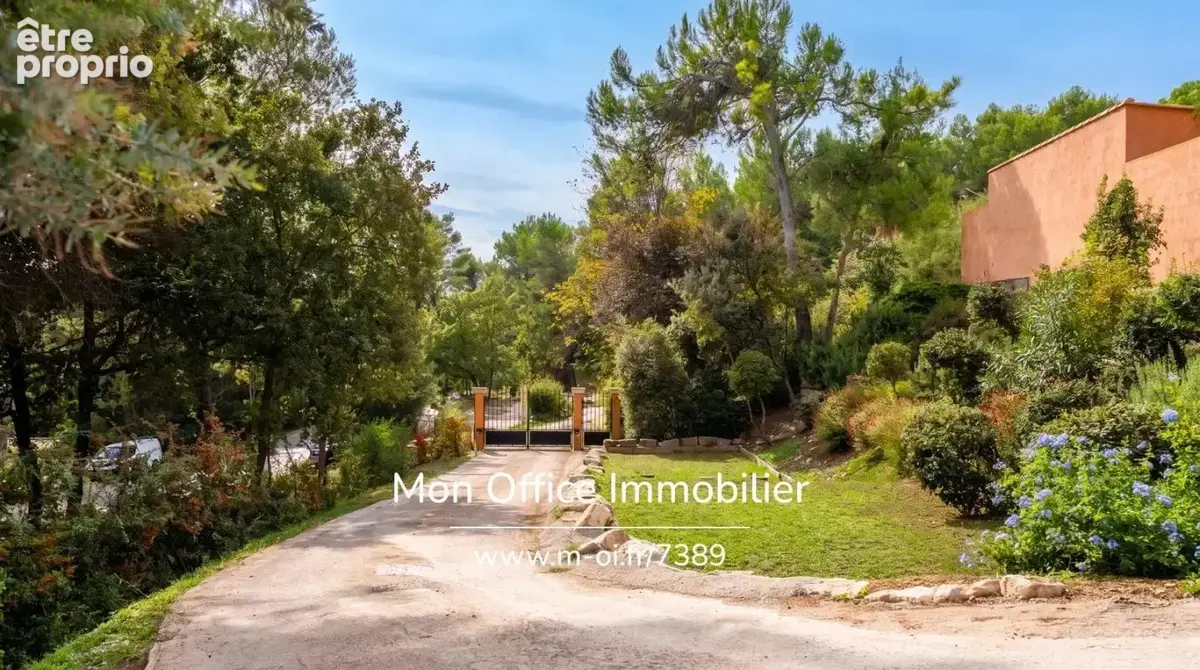 Référence : 7389-JDO - Maison familiale 4 chambres avec piscine et terrain de 1 260 m² à Venelles - photo 21