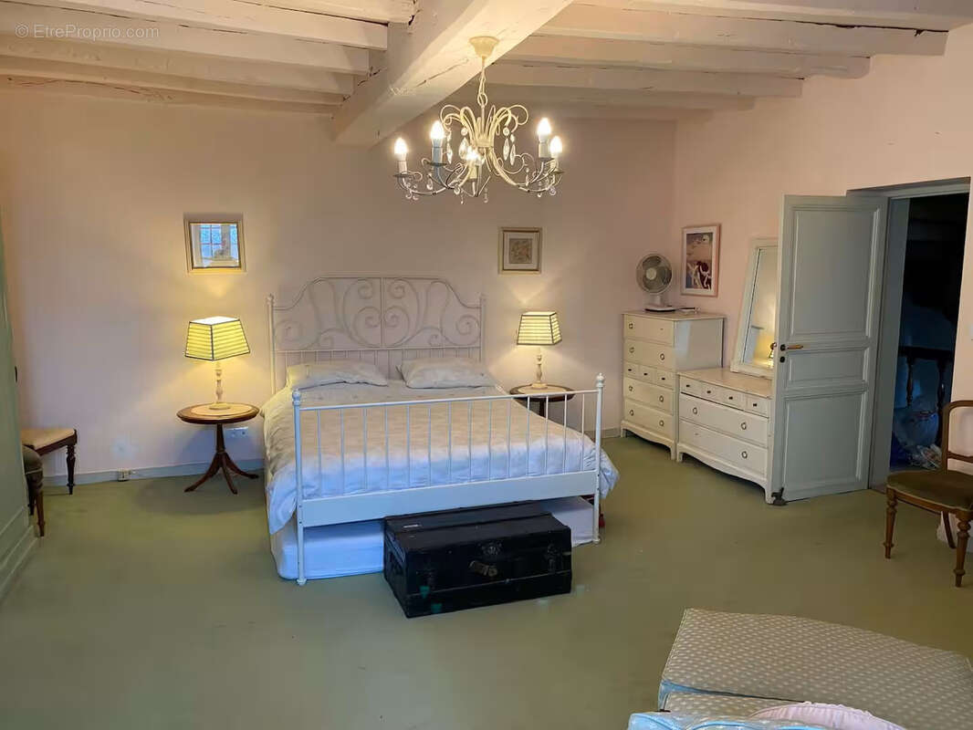 Maison à SAINT-SIGISMOND-DE-CLERMONT