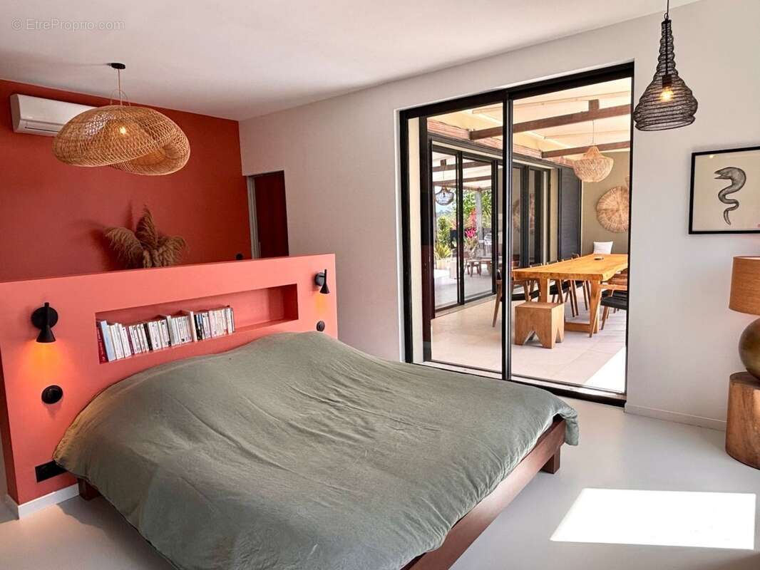 Superbe Villa ultra moderne + 2 dépendances 3 piscines sur 3 243 m² de terrain - photo 10