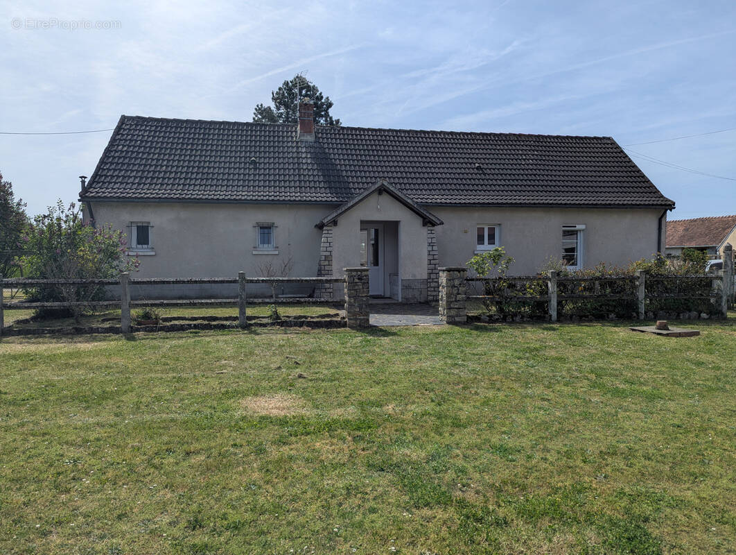 Maison à NEUVY-SAINT-SEPULCHRE