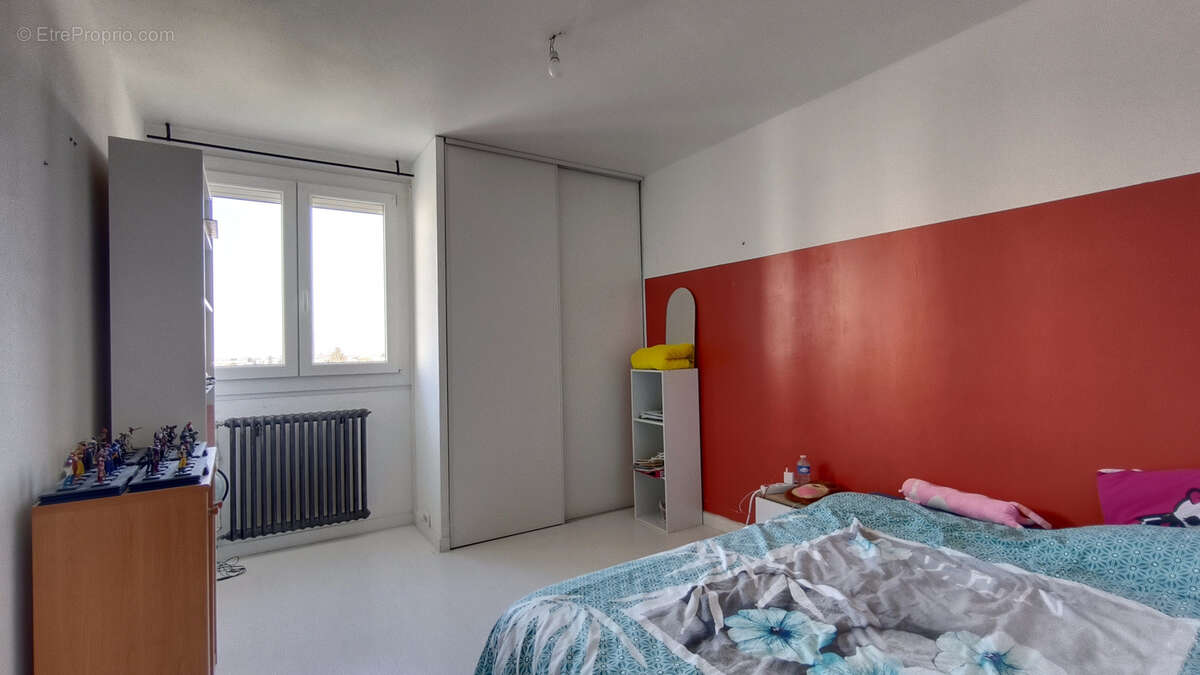 Appartement à CHENOVE