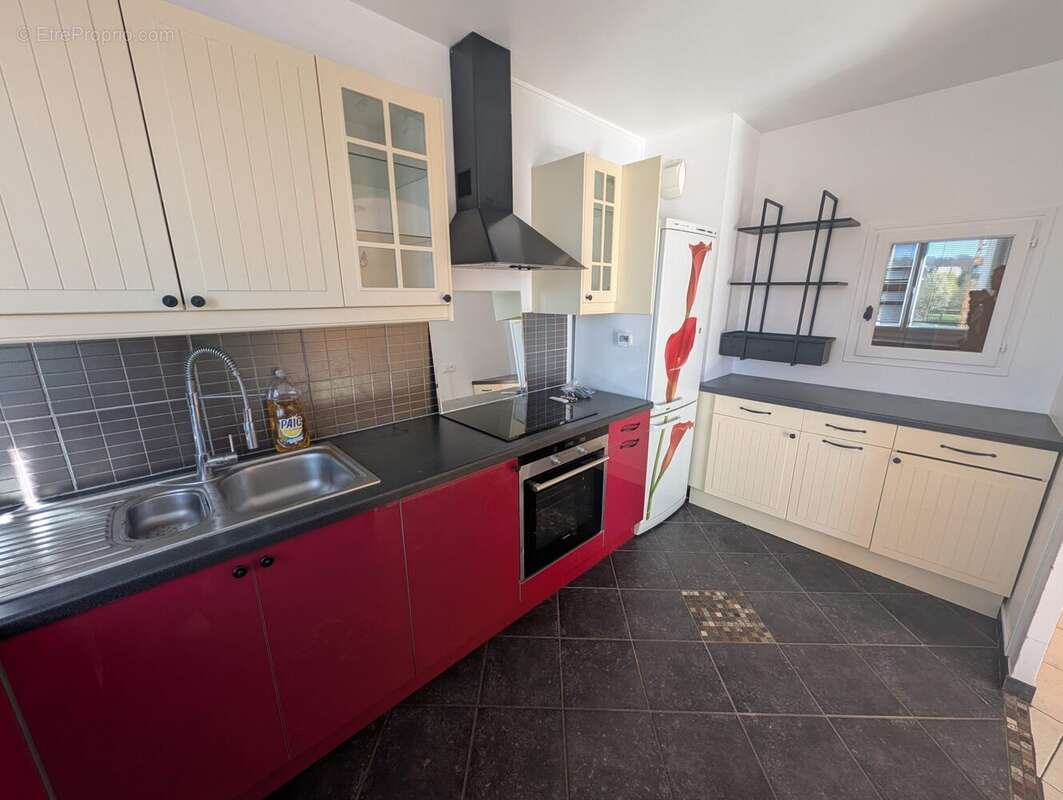 Appartement à LES CLAYES-SOUS-BOIS