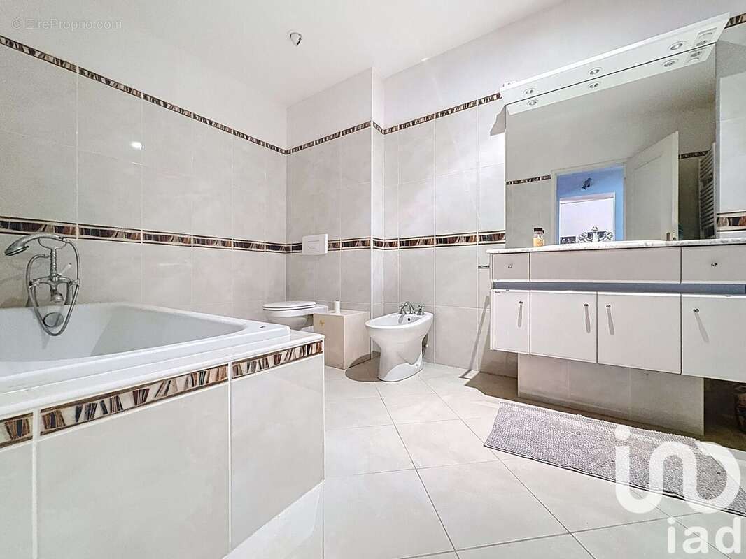 Photo 9 - Maison à SAINT-SULPICE-DE-FALEYRENS