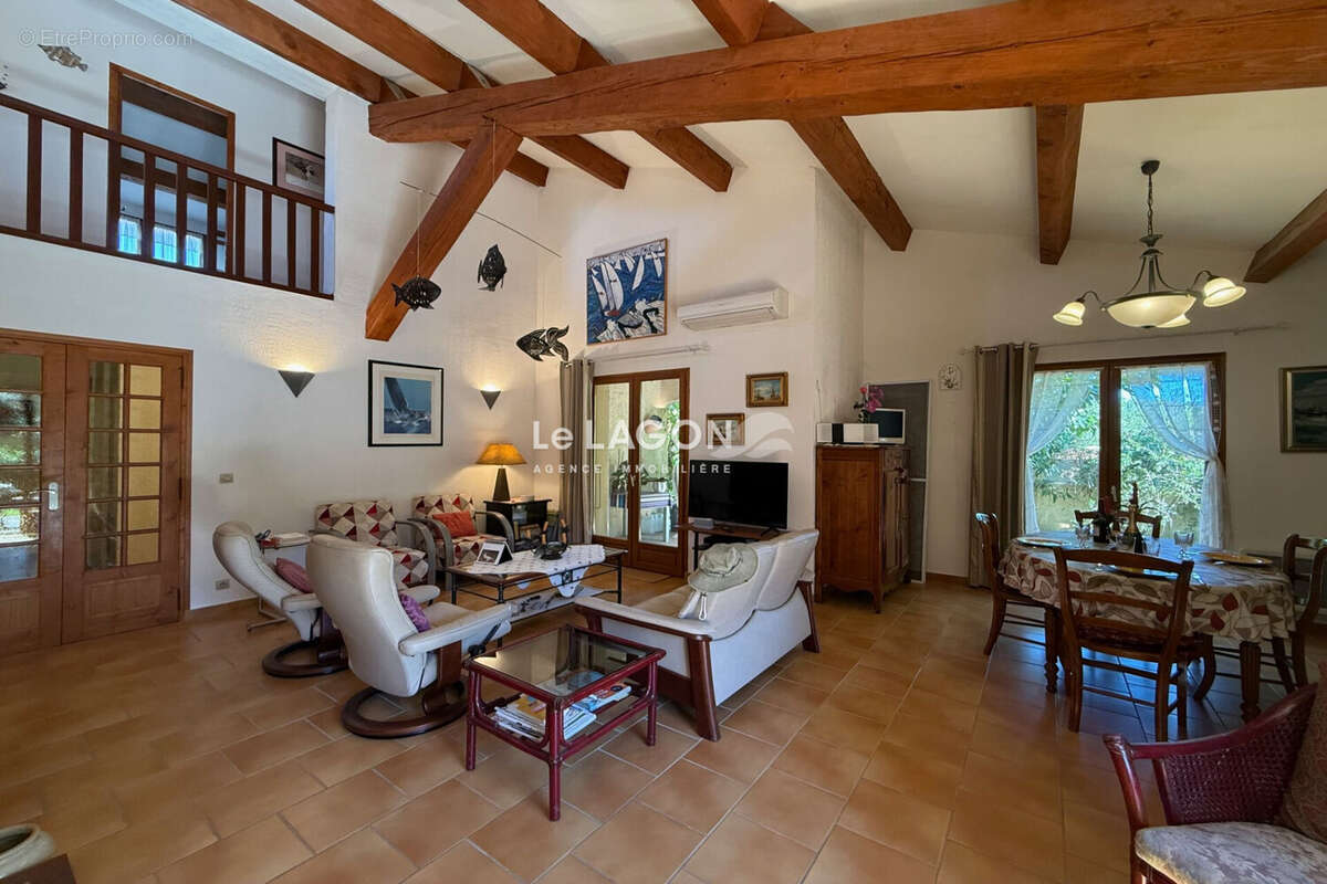 Maison à SAINT-CYPRIEN