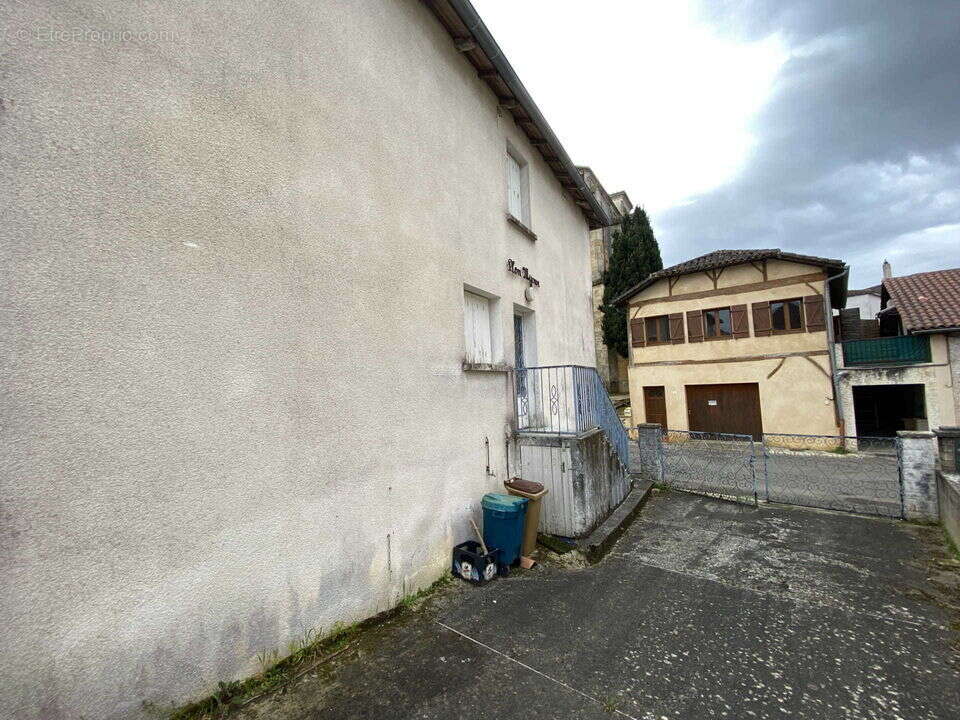 Maison à CAZAUBON