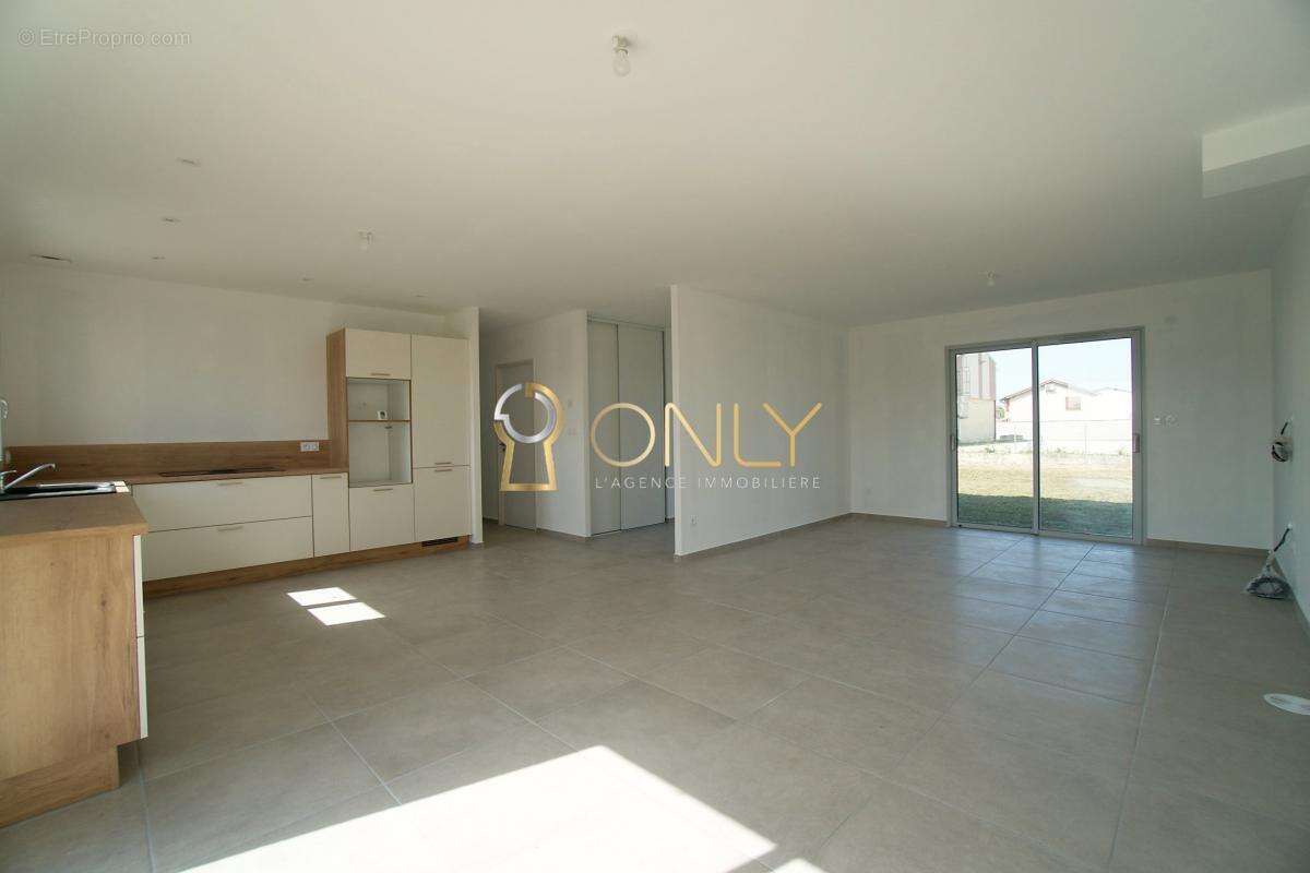 Maison à VILLENEUVE