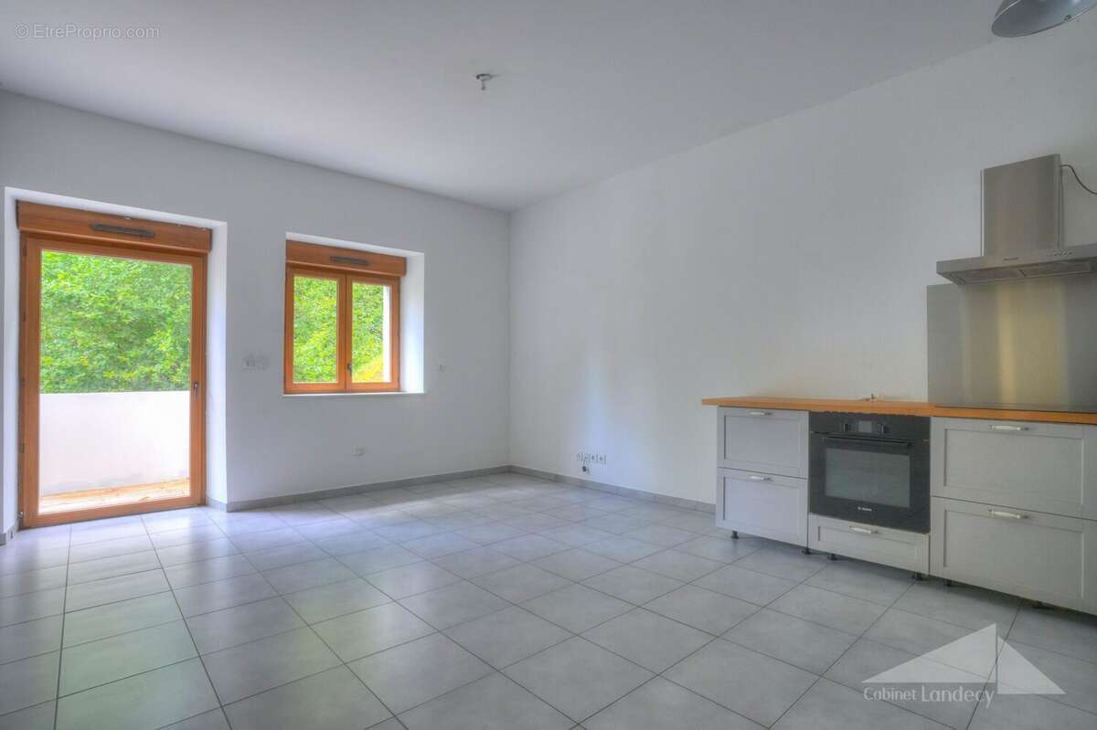 Appartement 67 m² à Thoiry  - photo 2