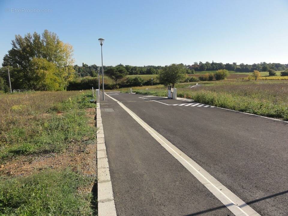 Terrain à CUNAC