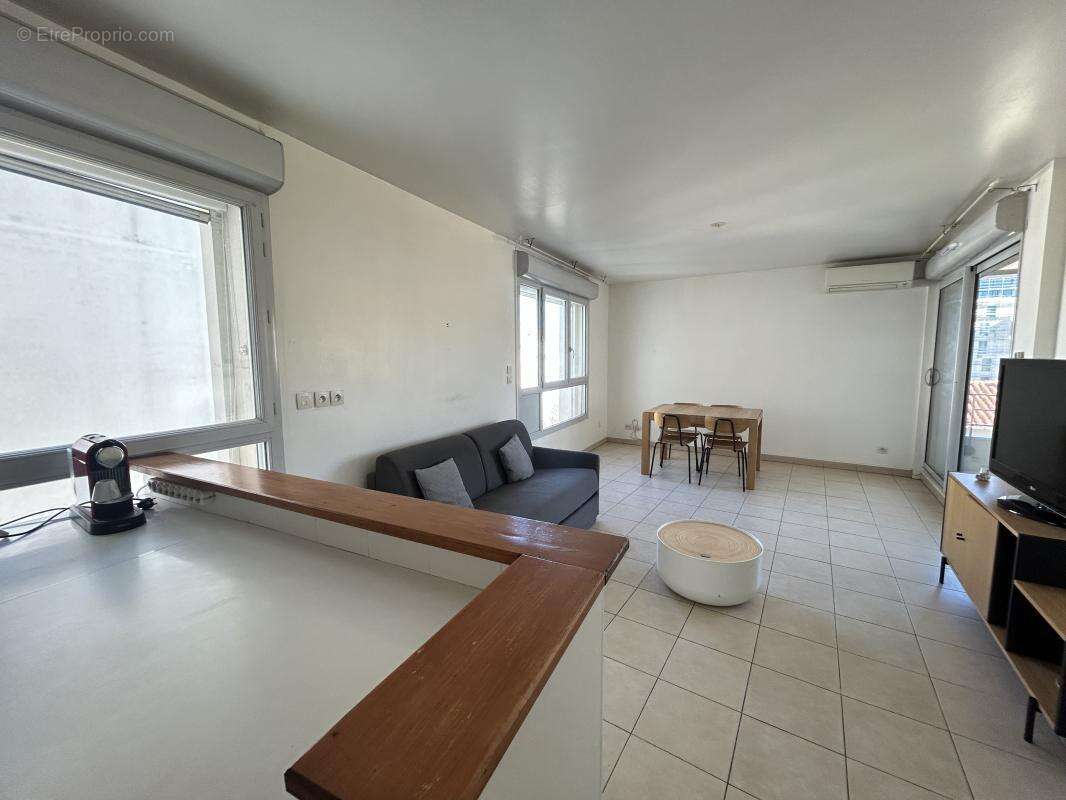 Appartement à MARSEILLE-2E