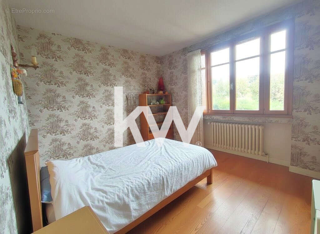 Maison à SAINT-MARTIN-LA-PLAINE