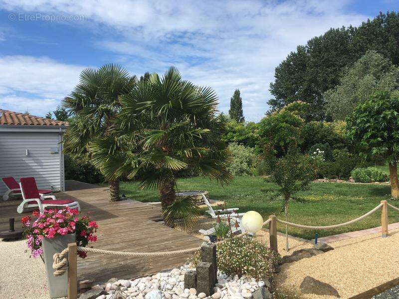 Maison à SAINT-MICHEL-EN-L&#039;HERM