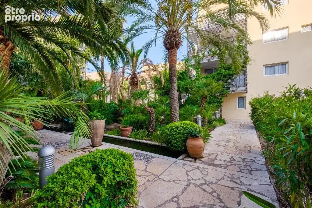 INVESTISSEMENT LOCATIF  Antibes  Résidence de Tourisme Pierre & Vacances Premium Port-Prestige - 6,01 % de rentabilité - photo 9