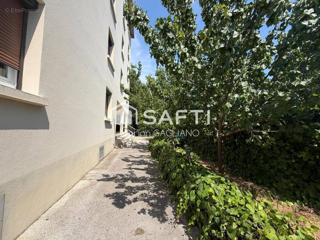 Photo 1 - Appartement à LA VALETTE-DU-VAR